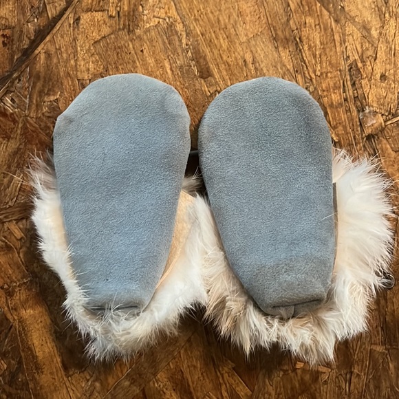 Handmade Baby moccasins - Picture 3 of 3